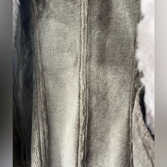 EUC Goosecraft Gallery Women's Gray Faux Fur Collar Jacket Size Small Gallery048 - Picture 7 of 13